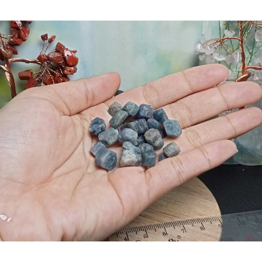 Natural Blue Sapphire rough (2)