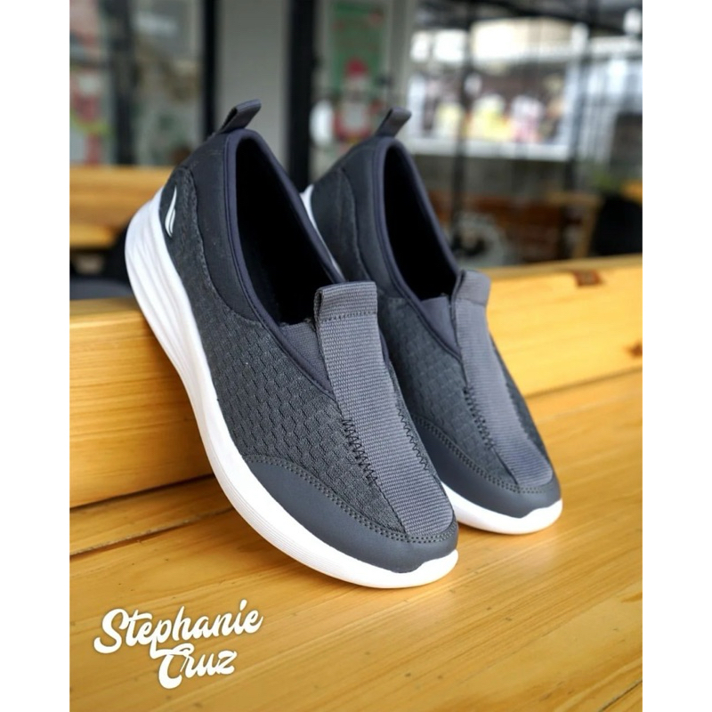 sepatu slip on DESLE STEPHANI CRUZ