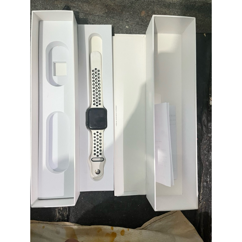 Apple Watch series 6 44mm second