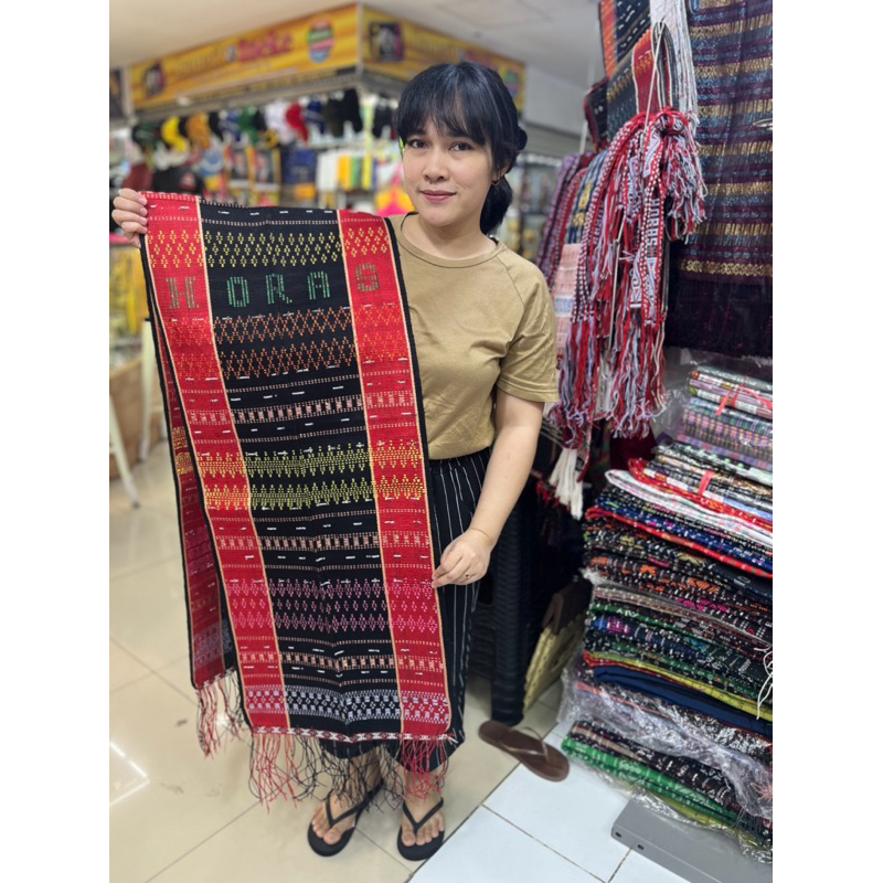 Ulos sadum hande tenun tangan asli hitam sisi merah selendang melayat