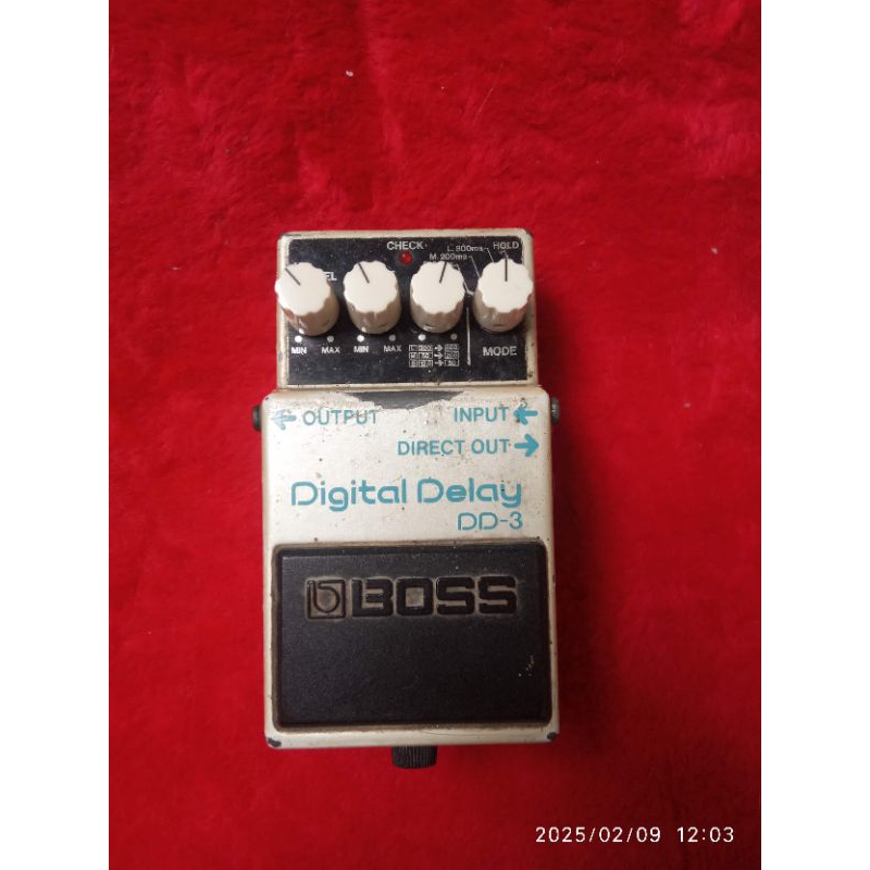 efek gitar BOSS digital delay DD3