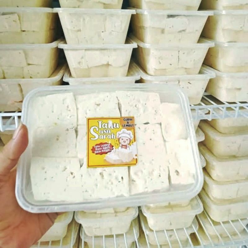 

Tahu Susu Lembut Gurih Enak sudah berbumbu • Mentah 1 box isi 20 potong
