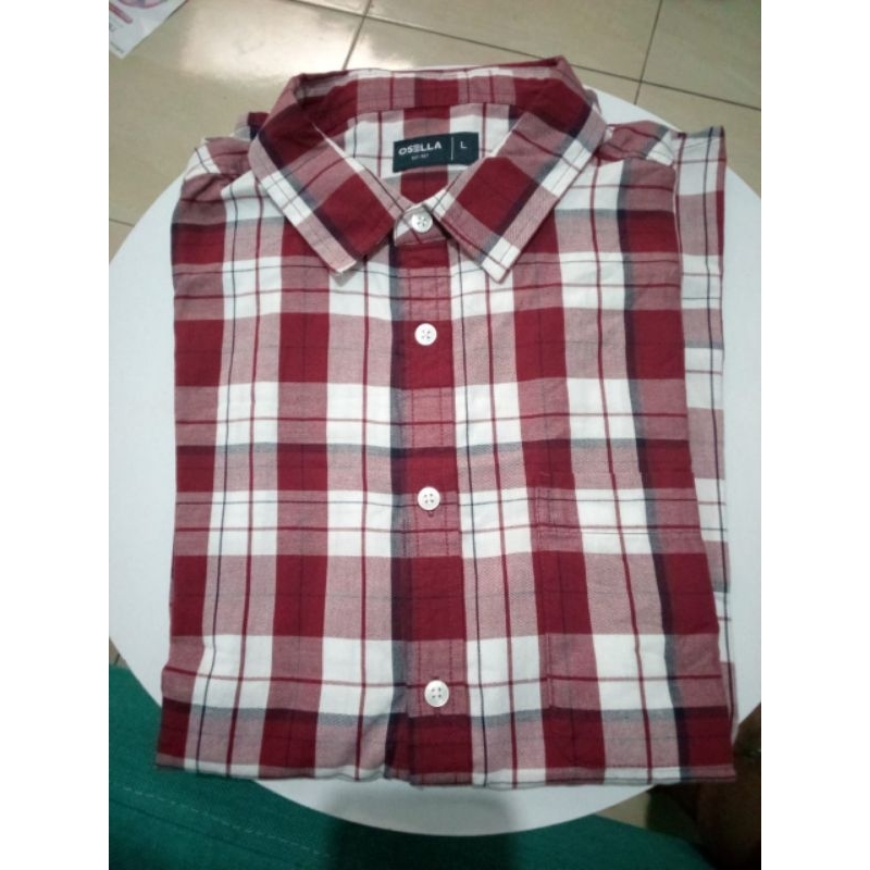 Kemeja pria lengan panjang Osella kotak kotak merah