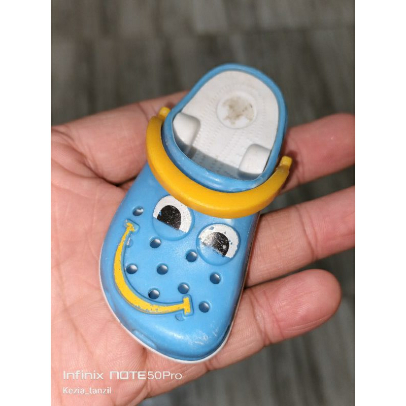 JUALAN GANCI KEYCHAIN KEYRING KEY RING KEY CHAIN CROCS SENDAL SANDAL ORIGINAL ASLI RARE LANGKA JARAN