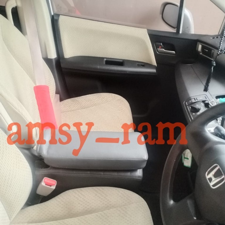 Jok Tengah + Console Box Honda Freed