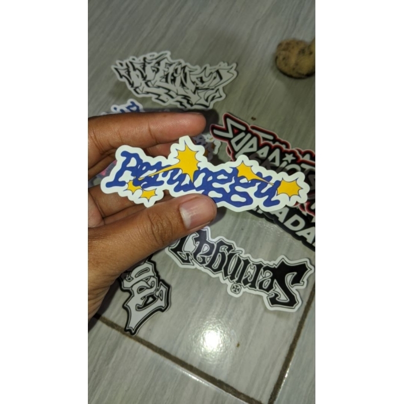 

STICKER BAND PERUNGGU, SUPERIOTS VYNIL TAHAN AIR