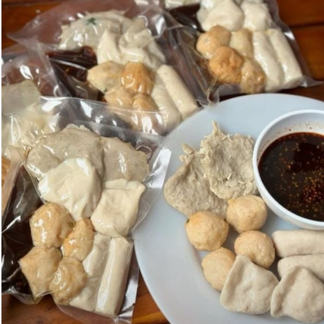 

pempek Palembang isi 10