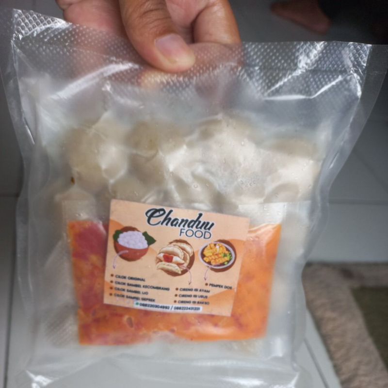 

Cilok chandu isi gajih murah isi 20biji dengan pilihan sambal