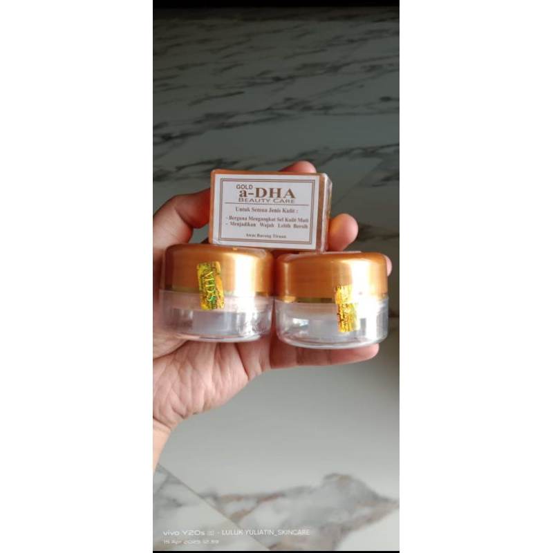 DHA holo gold super original