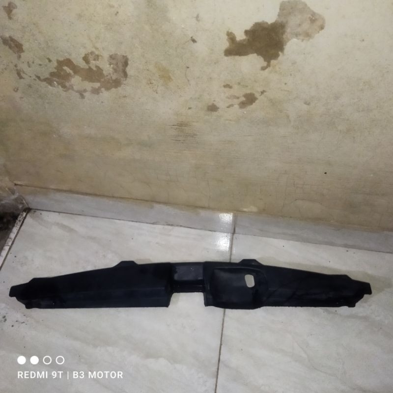 breket grill depan Honda Freed original bekas