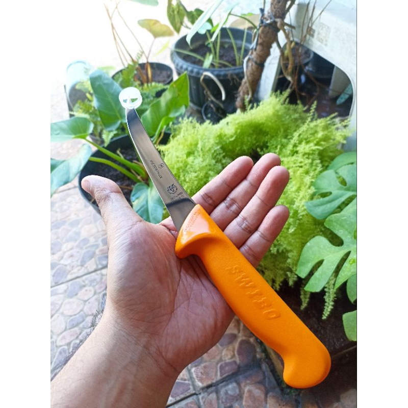 PISAU BONING VICTORINOX SWIBO 13CM