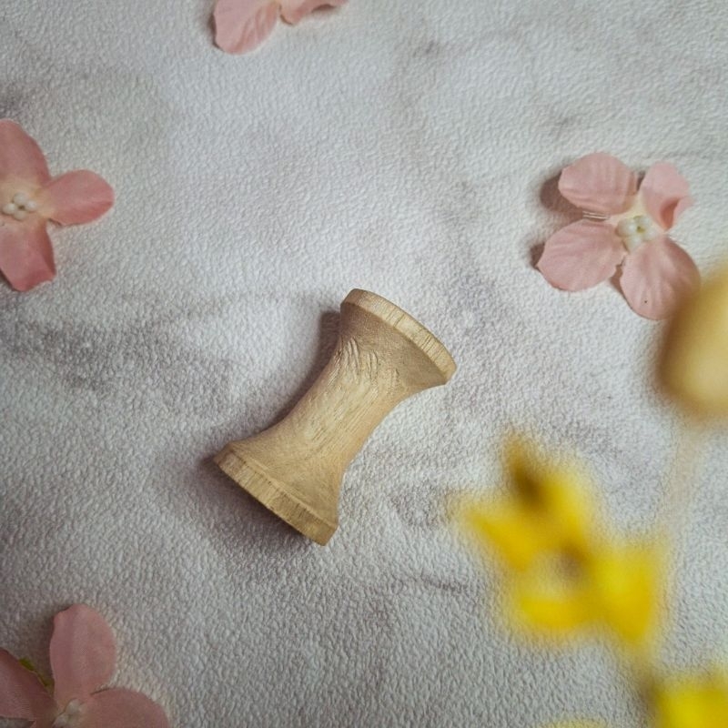 

Gulungan Spool Kayu Pita Sifon | Wooden Spool property foto keepsake