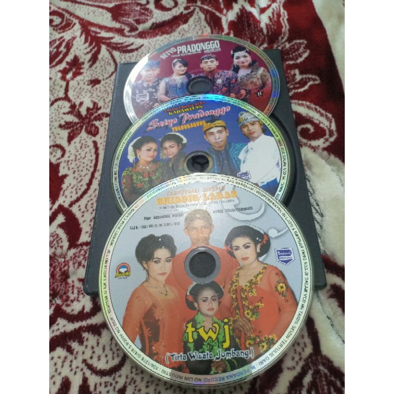 KASET VCD TAYUB SETYO PRADONGGO 2 MACAM , CAMPURSARI SHIDIQ LARAS TANPA COFER BONUS BOX