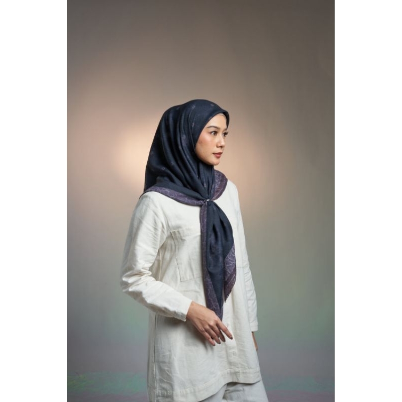 Dauky Fancy Monogram scarf hijab jilbab kerudung segi empat motif  Abstrak