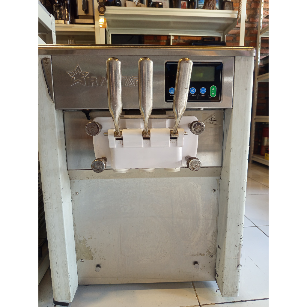 Mesin Es Krim Soft Ice Cream Machine Es Cream WIR-818T WIRASTAR 3 Tuas Table Model Second