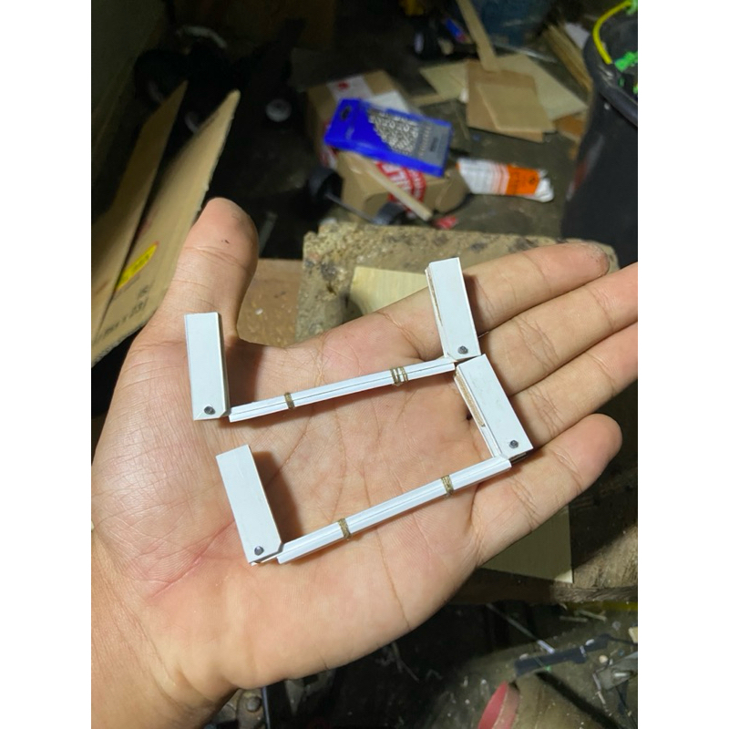 PER DAUN MINIATUR TRUK PLASTIK