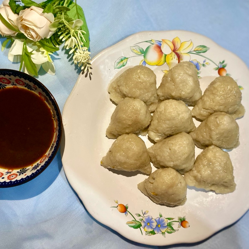 

Pempek Made by Uwi