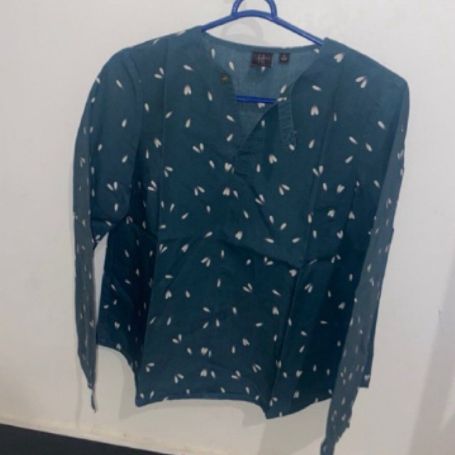 blouse wanita uniqlo