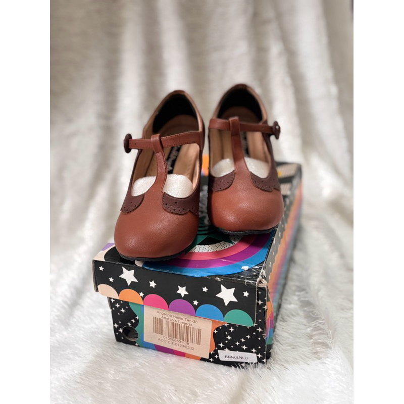 Adorable Projects heels - Brown