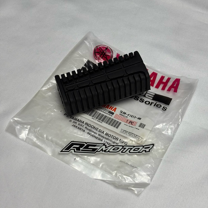 KARET FOOTSTEP DEPAN FIZ R F1Z R RX KING (1PCS) COVER FOOTREST (F1ZR,RXKING) 2ET-F7413-00