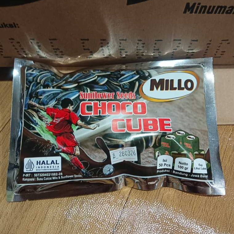 

Millo Cube Lokal Kwaci/Sunflower Seeds 1 Pack (Isi 50 Cube)