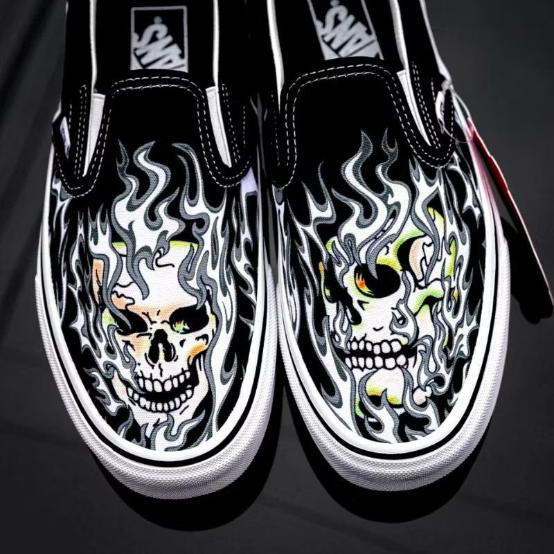 Vans Slip On Classic Flame Skull