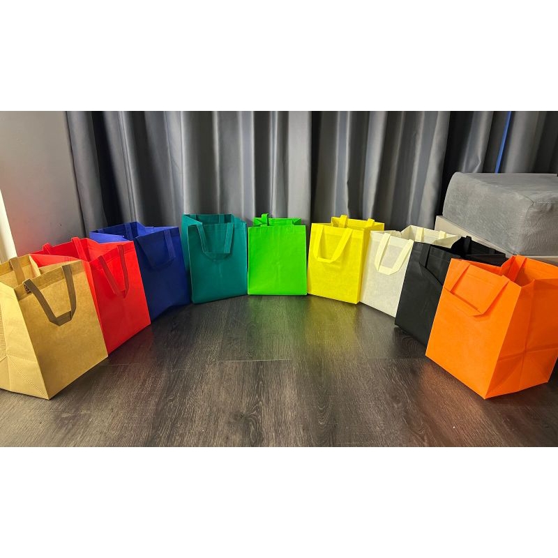 

(1 LUSIN = 12 PCS) TAS HAJATAN 20x20 TINGGI 25 CM / TAS SPUNBOND / TAS WALIMAH / TAS NASI BOX / TAS BELANJA