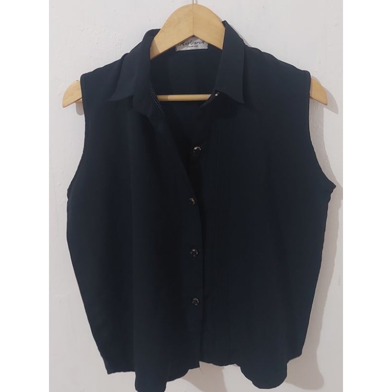 Preloved vest hitam