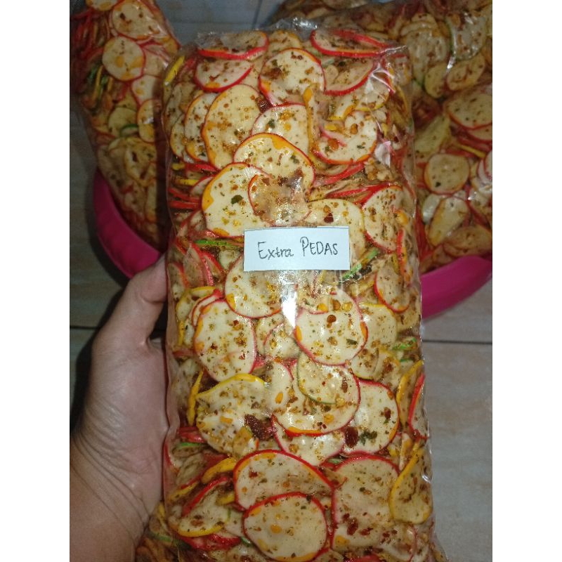 

KERIPIK PEDAS SEBLAK CIKUR 250GR