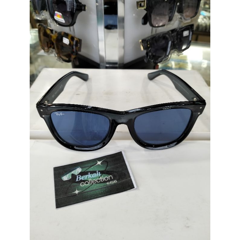 Ray-ban wayfarer reverse boyfriends