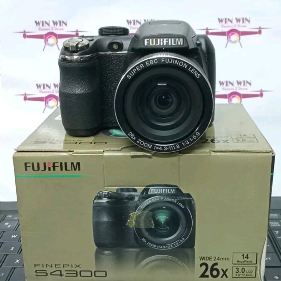 Camera kamera Semipro Finepix Fujifilm S4300 zoom 26x like new