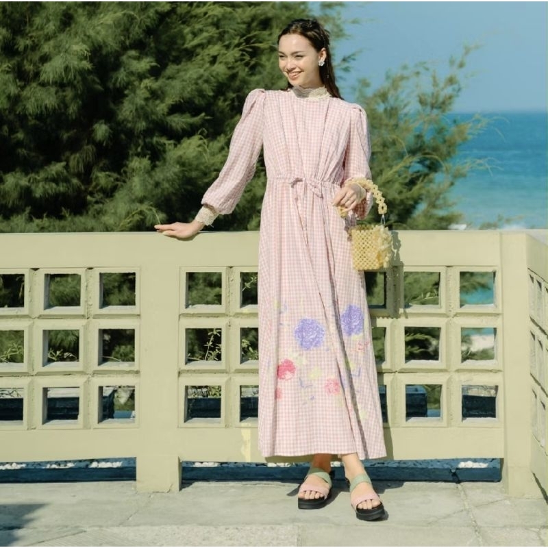 Preloved Hijabchic Ariel gingham peach dress