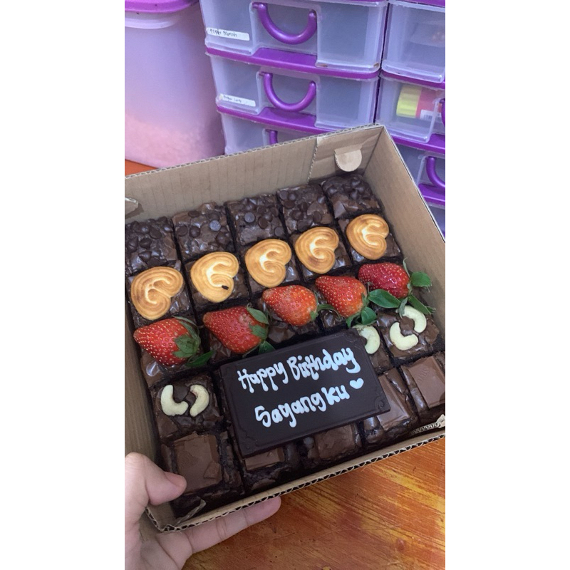 

mix mete biskuit strawbery include papan coklat (HANYA INSTAN)