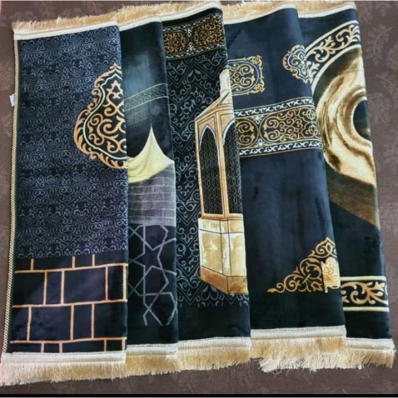Sajadah Kiswah, Sajadah Kiswah Rumbai, Sajadah Embos, Sajadah Busa, Sajadah Tebal, Sajadah Empuk, Gr