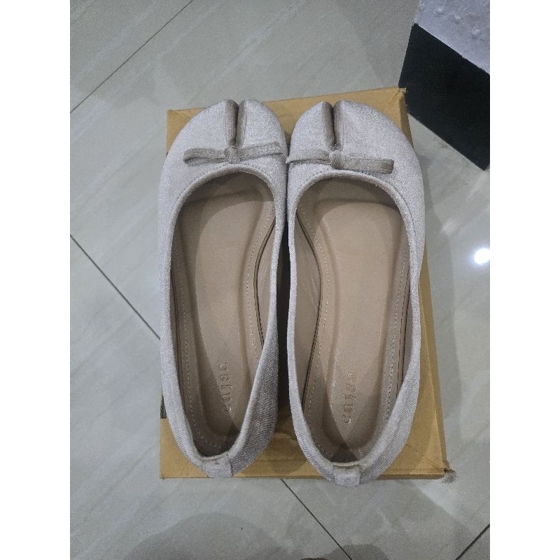 Sepatu Cajsa tabi flat original