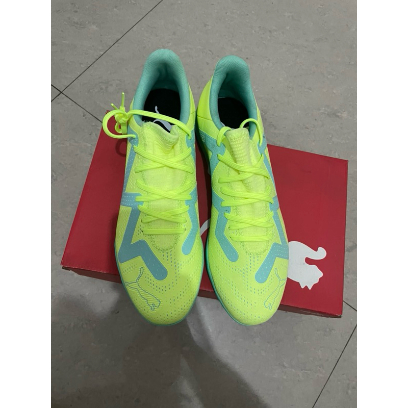 PUM4 PU*MA PUMA SEPATU FUTSAL FUTURE PLAY IT NEW ORI