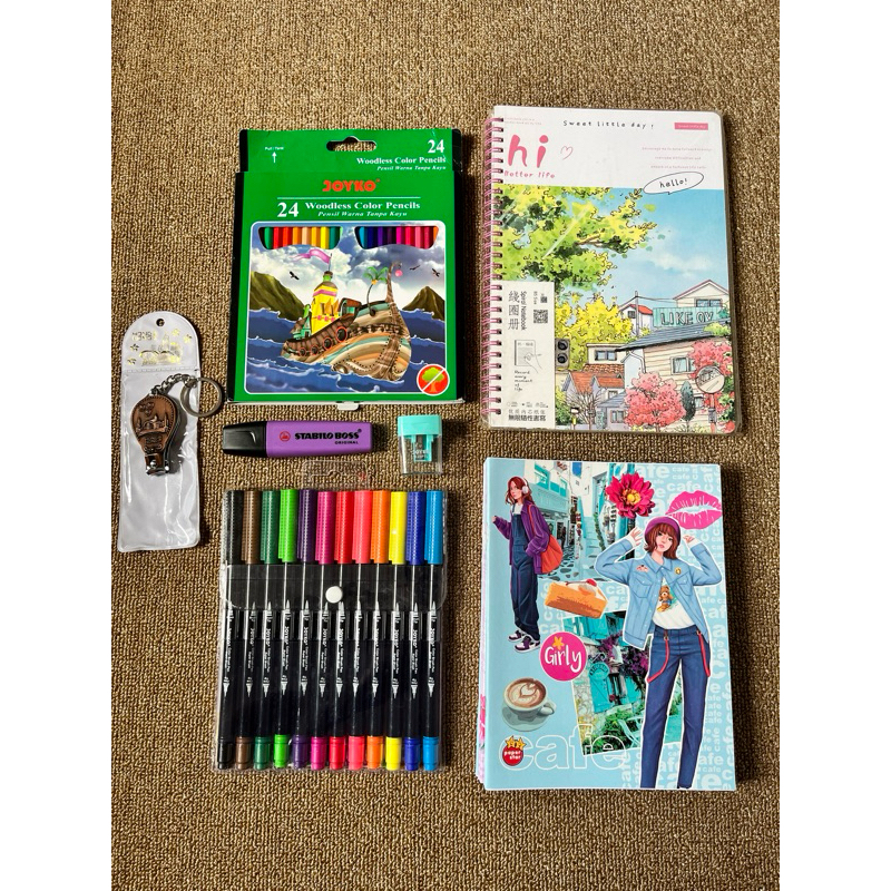 

Joyko brush pen pena kuas warna spidol CLP-13 12 warna - Joyko CP-104 woodles color pencils pensil warna 24 pensil panjang - rautan serutan Joyko - gantungan kunci import hongkong - stabilo ungu stabilo boss - notebook estetik - buku tulis 38 lembar murah