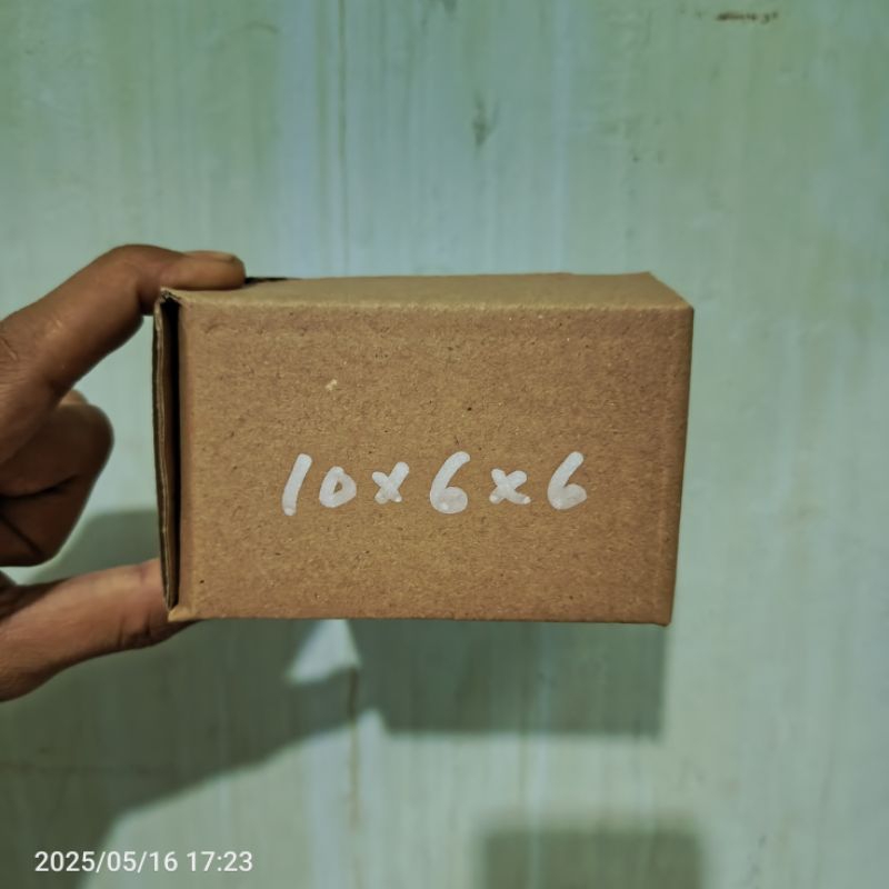 

Kardus Packing Ukuran (10x6x6)