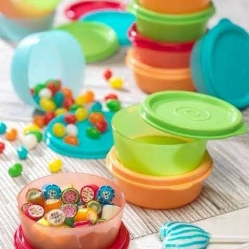 Small Round tupperware(1)