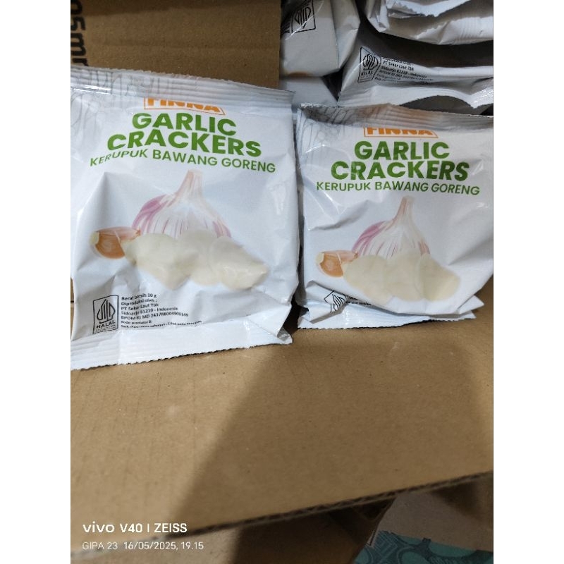 

Kerupuk Finna / Kerupuk Bawang Goreng Garlic Crackers siap saji