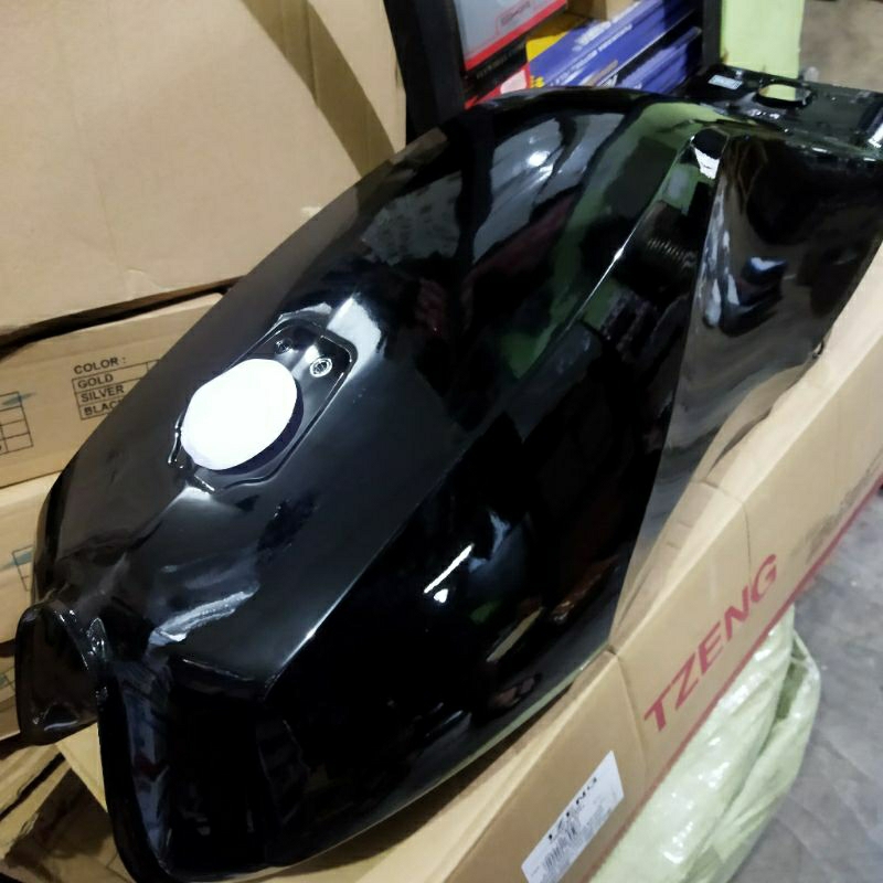 TENGKI RXZ TANGKI BENSIN RXZ RZR CATALYZER/TENGKI RXZ RZR CATALYZER FUEL TANK RXZ HITAM COPY ORIGINA