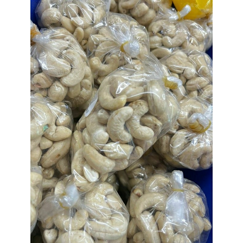 

kacang mente / Kacang mente mentah 100gr