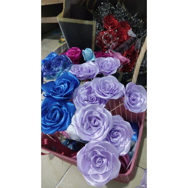 

Bunga Satin Ungu muda/bunga pita satin