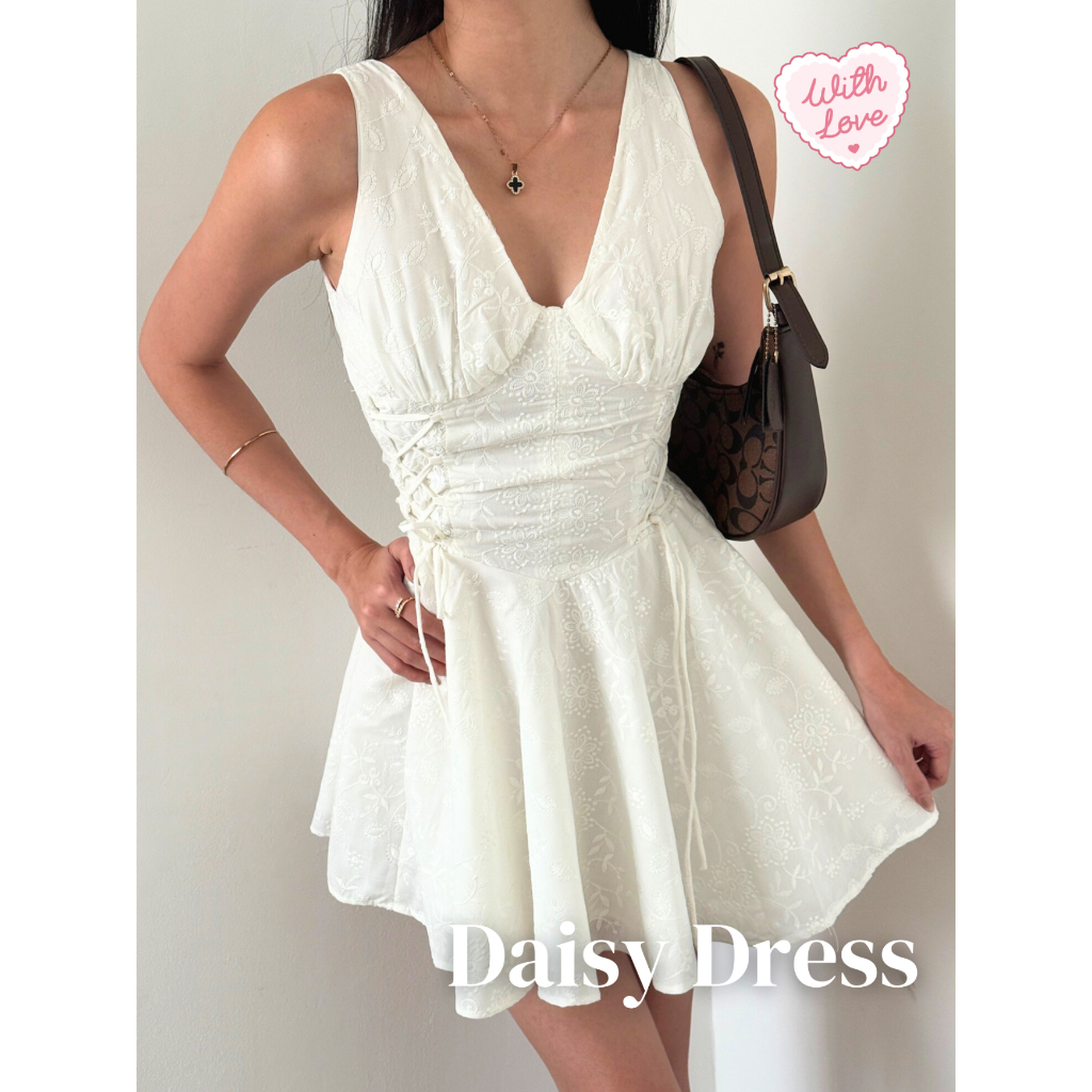 With Love The Brand | DAISY DRESS | Mini Dress Brokat Fit & Flare Putih | Dress Cantik Bustier V Nec