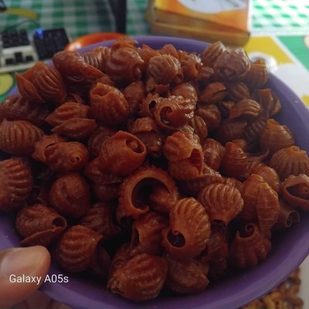 

makroni kerang pedas daun jeruk/makroni uril pedas daun jeruk cikruh 100g