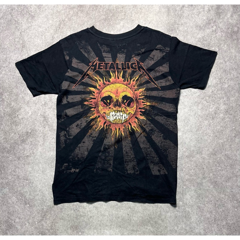 Kaos Uniqlo x Metallica