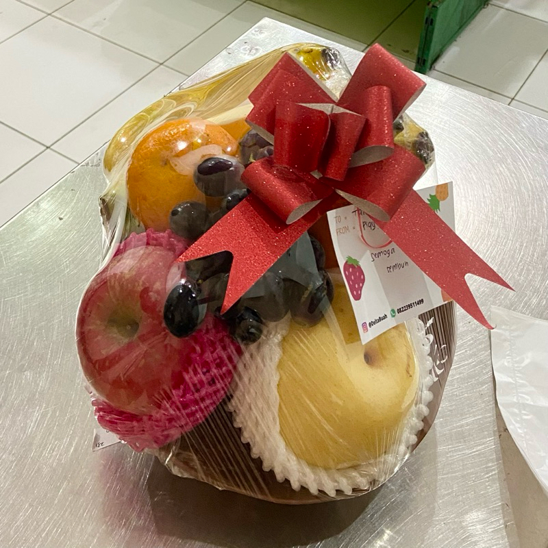 

(same day delivery) free kartu ucapanpan parcel buah lebaean hampers hantaran parsel buah premium surabaya sidoarjo hi