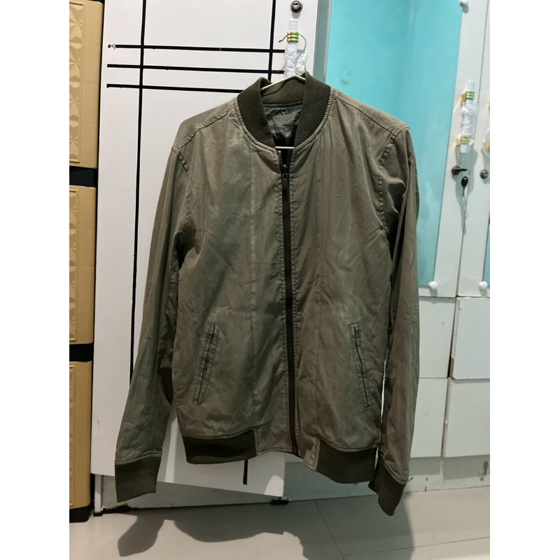 Preloved Jacket Bomber Militer 2 Sisi TBJ Nearby