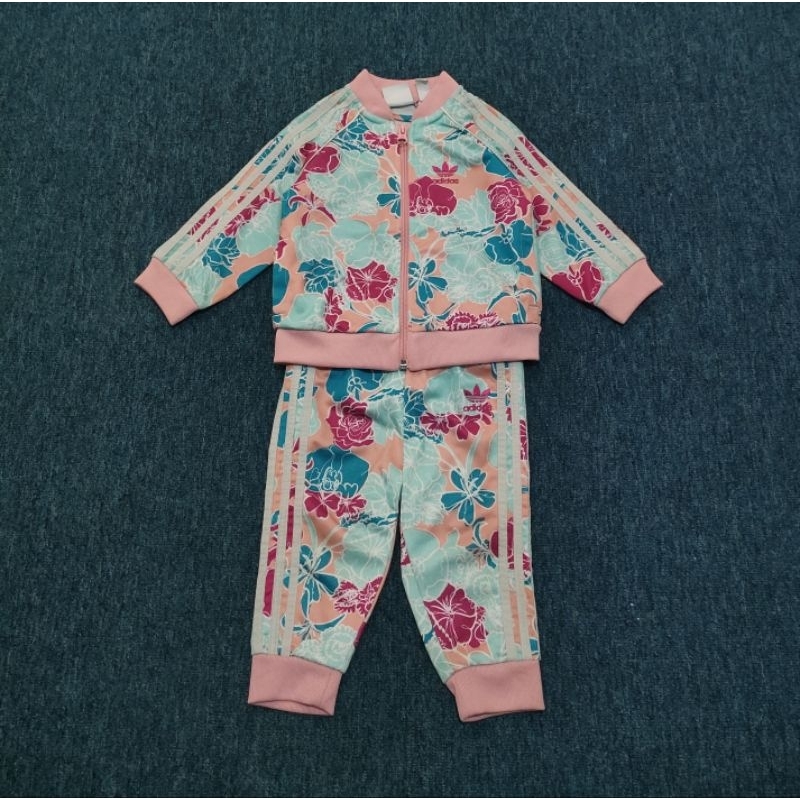 Tracktop Adidas Kids 1.Set Motif Bunga Buat Anak Usia( - + 1 - 2 )Tahun