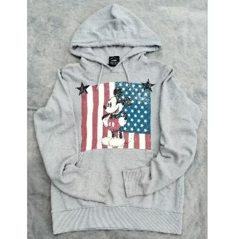 Feltics collab disney warna abu